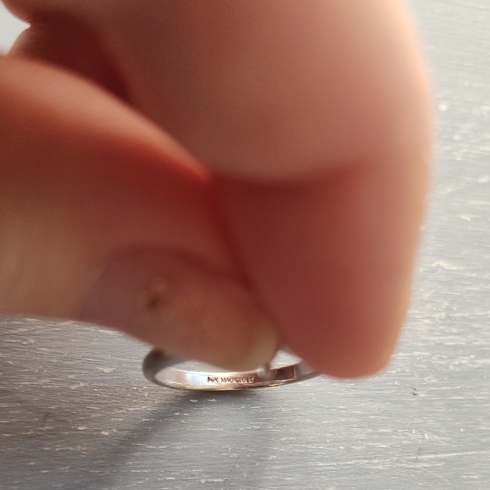 14K Magic glow Ring - Picture 4 of 7